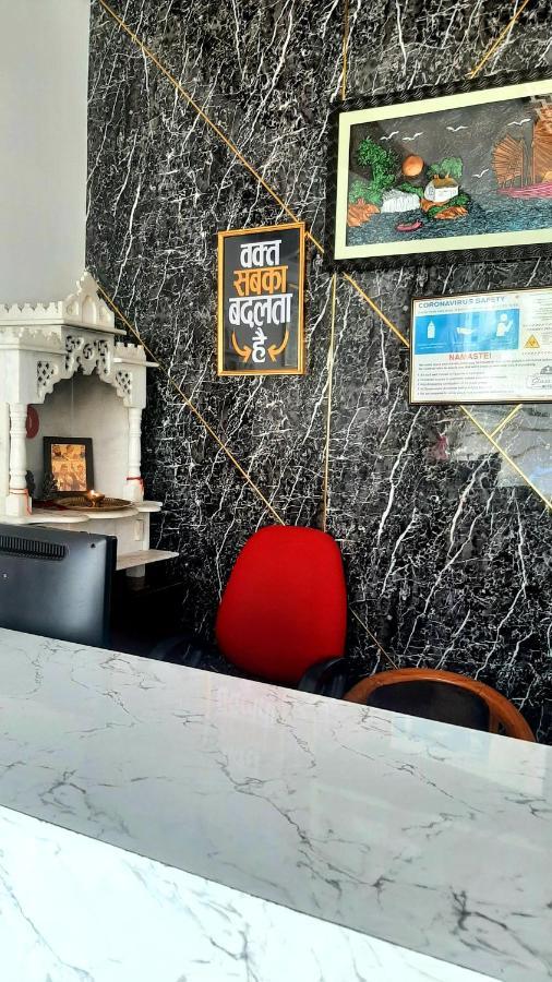 Hotel Hollywood Zirakpur Exterior foto